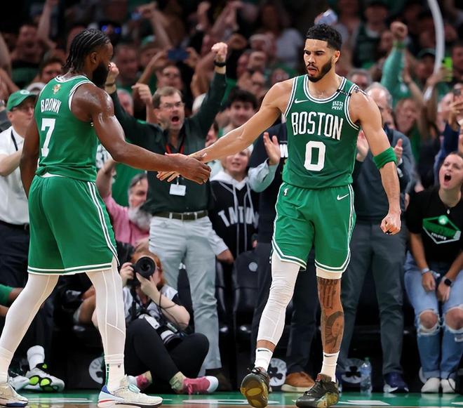 湖人逆转凯尔特人B队，威斯布鲁克打破历史纪录