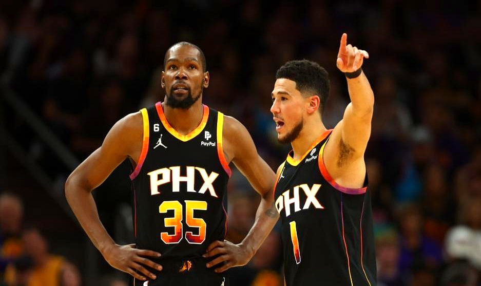 凯尔特人横扫菲律宾男篮，布克统治全场