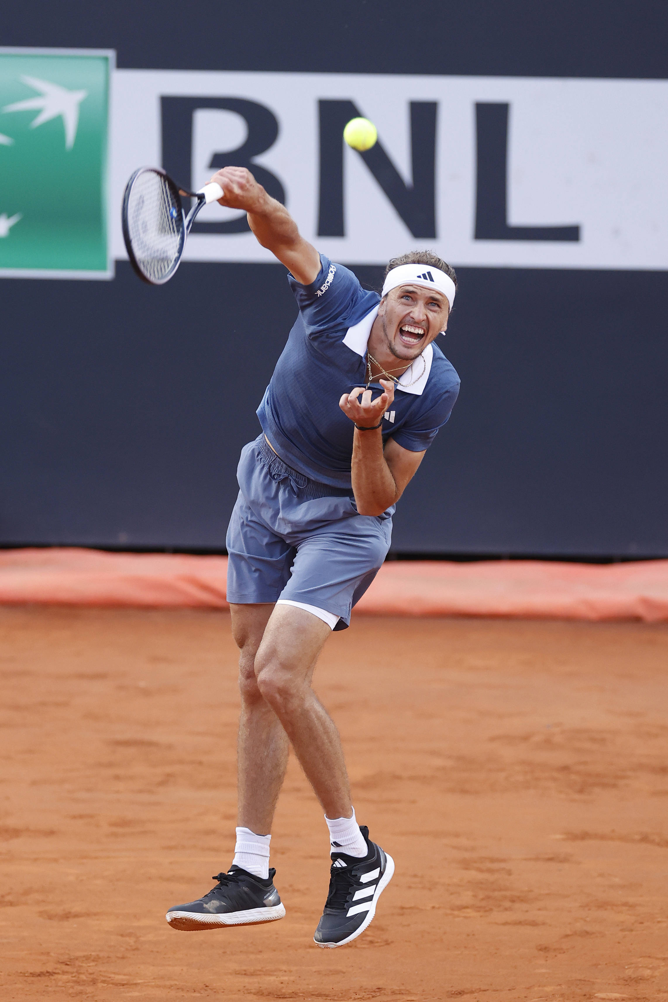 意大利网球队碾压德国网球队，兹维列夫高光表现