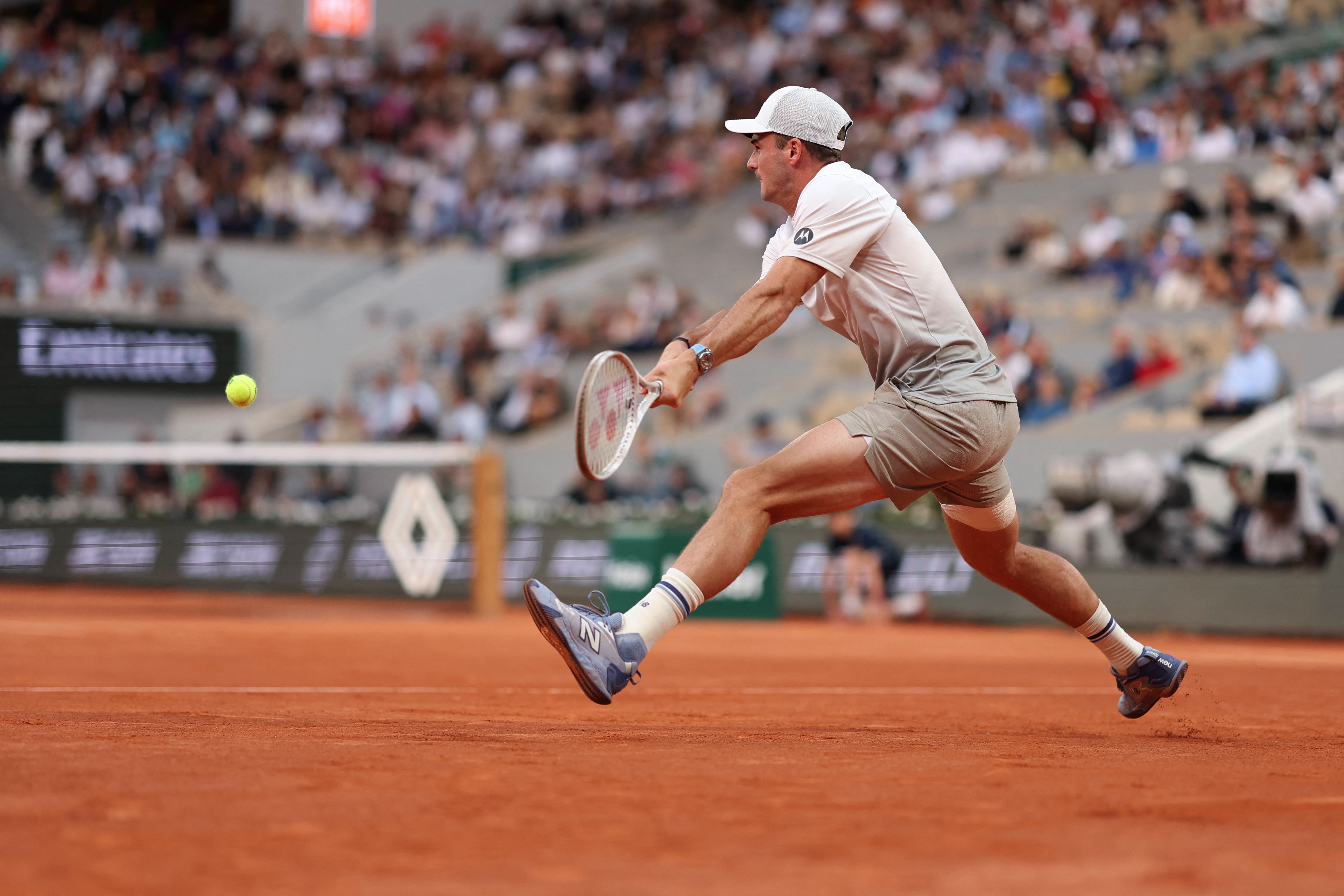 英国网球队逆转澳大利亚网球队，阿尔卡拉斯送出助攻的简单介绍