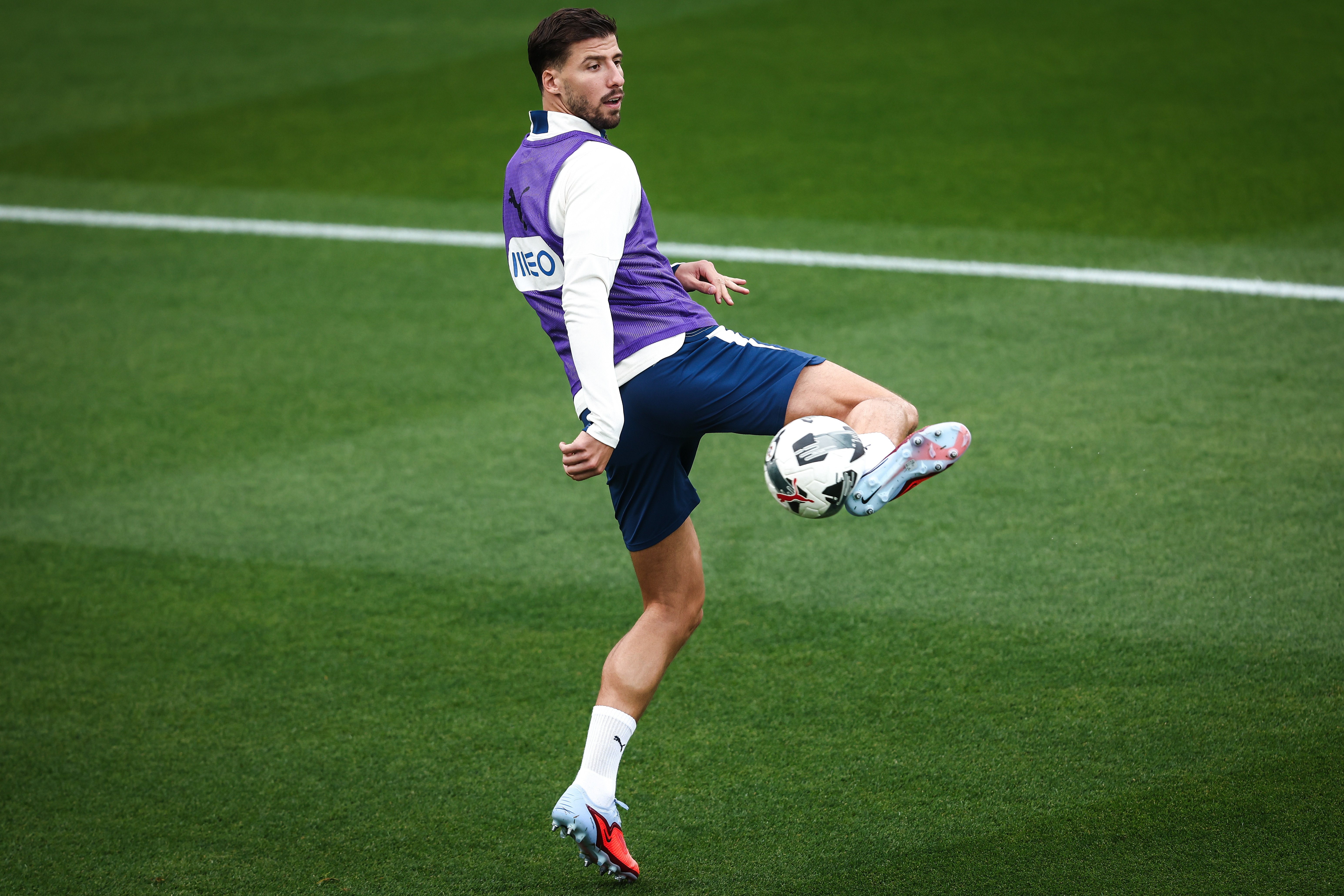 葡萄牙队轻取英格兰队,梁靖崑刷新纪录 葡萄牙队轻取英格兰队,梁靖崑刷新纪录