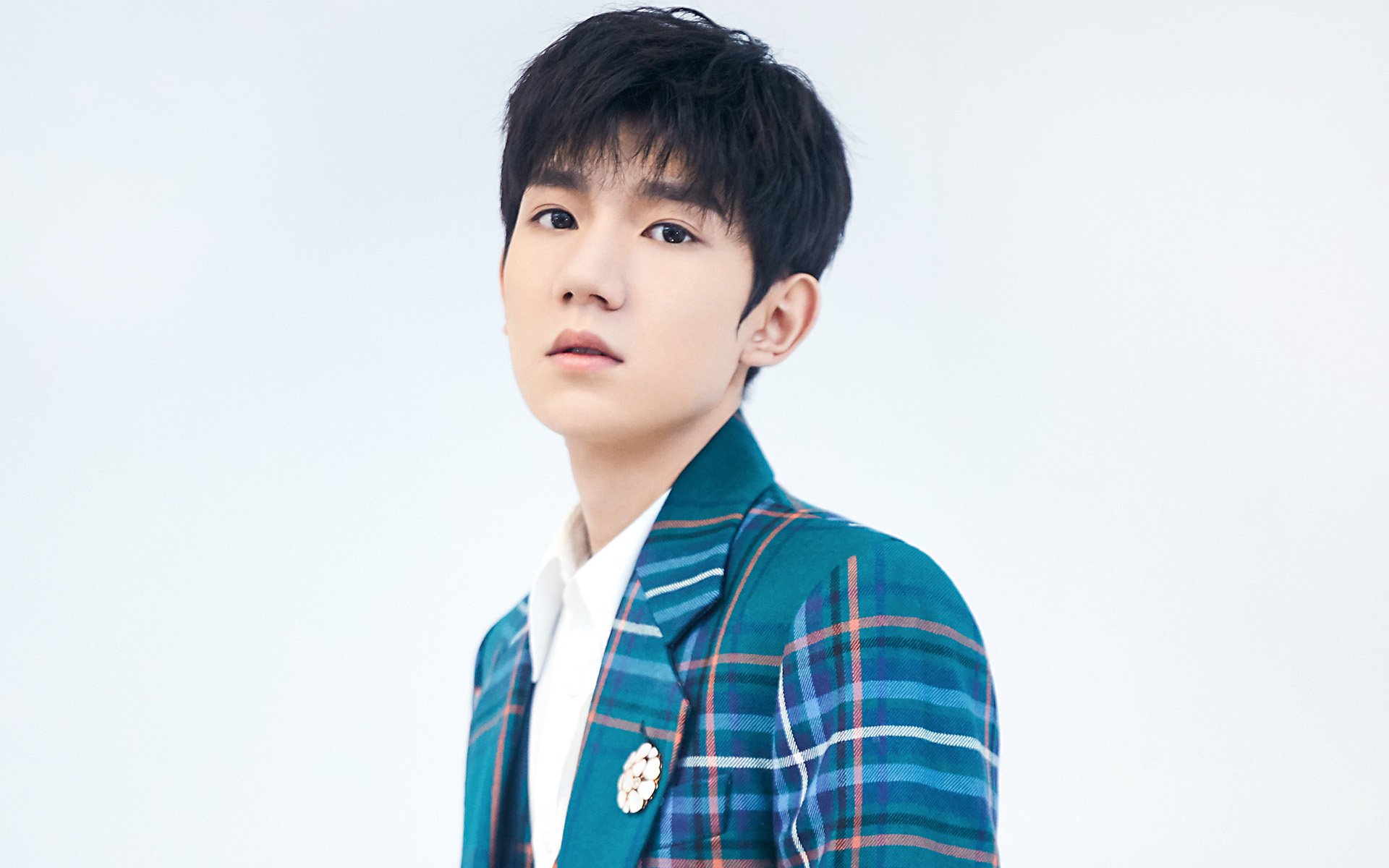 跨界对决，东契奇闪耀时刻，黄蜂强行终结上海队反扑